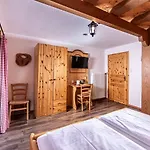 Hotel Haus Berggesundzeit Doppelzimmer Kaerlingerhaus *